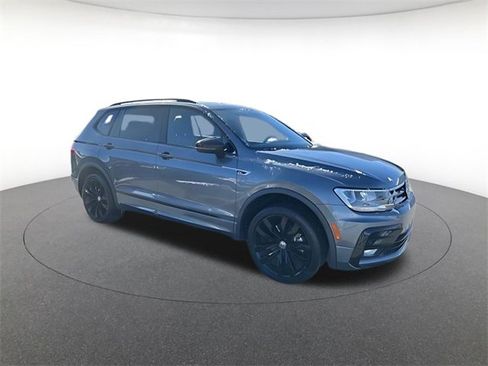Used 2021 Volkswagen Tiguan SE R-Line image 1