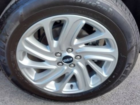 Used 2021 Lincoln Corsair AWD image 33