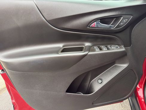 Used 2020 Chevrolet Equinox LT FWD image 13