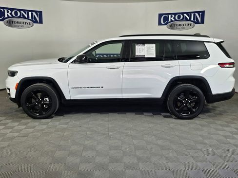 Used 2023 Jeep Grand Cherokee L Laredo AWD/4WD image 33