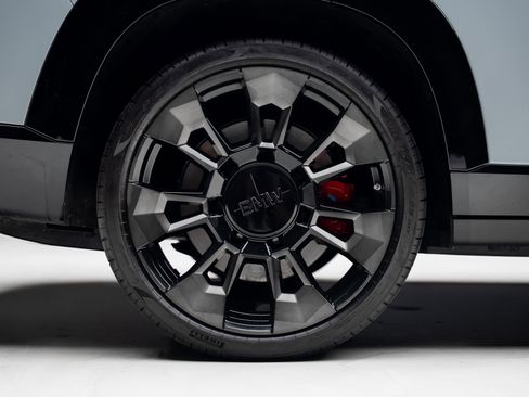 Used 2024 BMW XM Label Red image 39