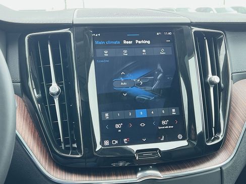 Certified 2023 Volvo XC60 B5 Ultimate image 21