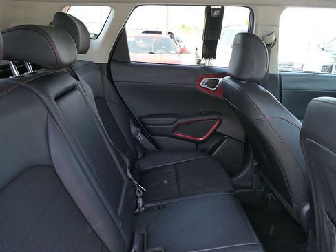 Used 2020 Kia Soul GT-Line Turbo FWD image 25