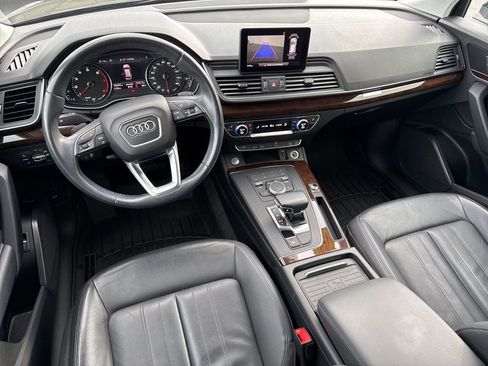 Used 2020 Audi Q5 2.0T Premium w/ Convenience Package image 18