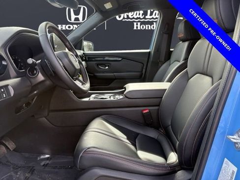 Certified 2025 Honda Pilot TrailSport image 11