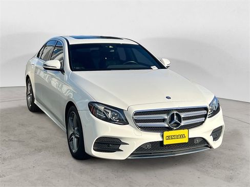 Used 2017 Mercedes-Benz E 300 4MATIC image 7