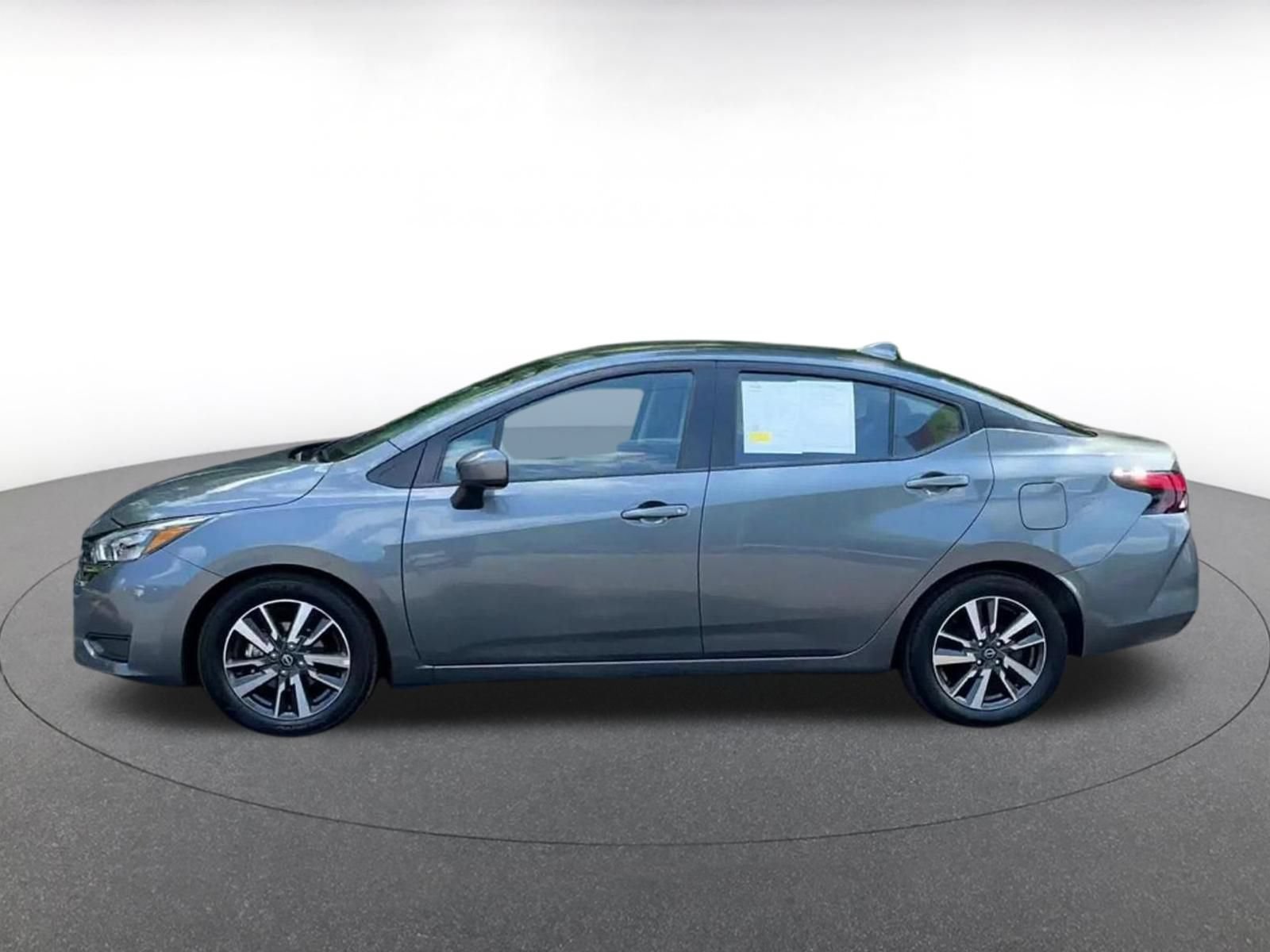 Used 2025 Nissan Versa SV FWD image 7