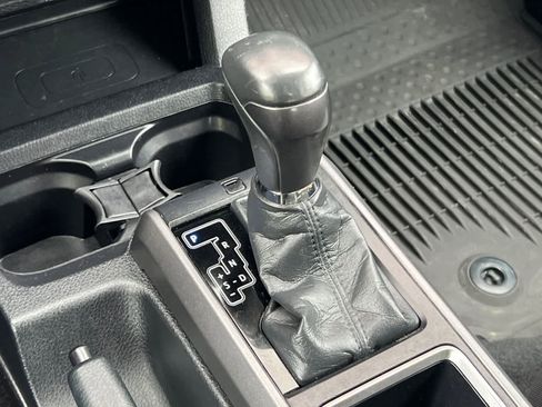 Certified 2022 Toyota Tacoma TRD Off-Road image 21