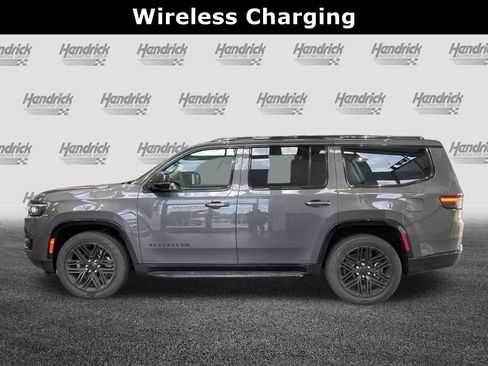 Used 2024 Jeep Wagoneer Series II RWD image 7