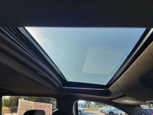 Certified 2024 GMC Sierra 1500 Denali image 9