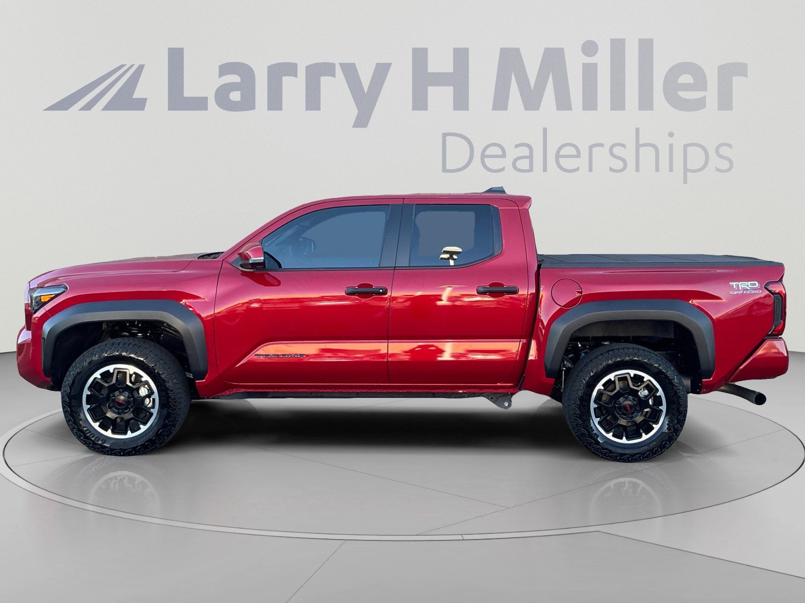 Certified 2026 Toyota Tacoma TRD Off-Road w/ TRD Off Road Premium Package AWD/4WD image 2