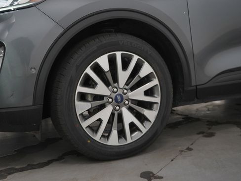Used 2021 Ford Escape Titanium w/ Class II Trailer Tow Package AWD/4WD image 28