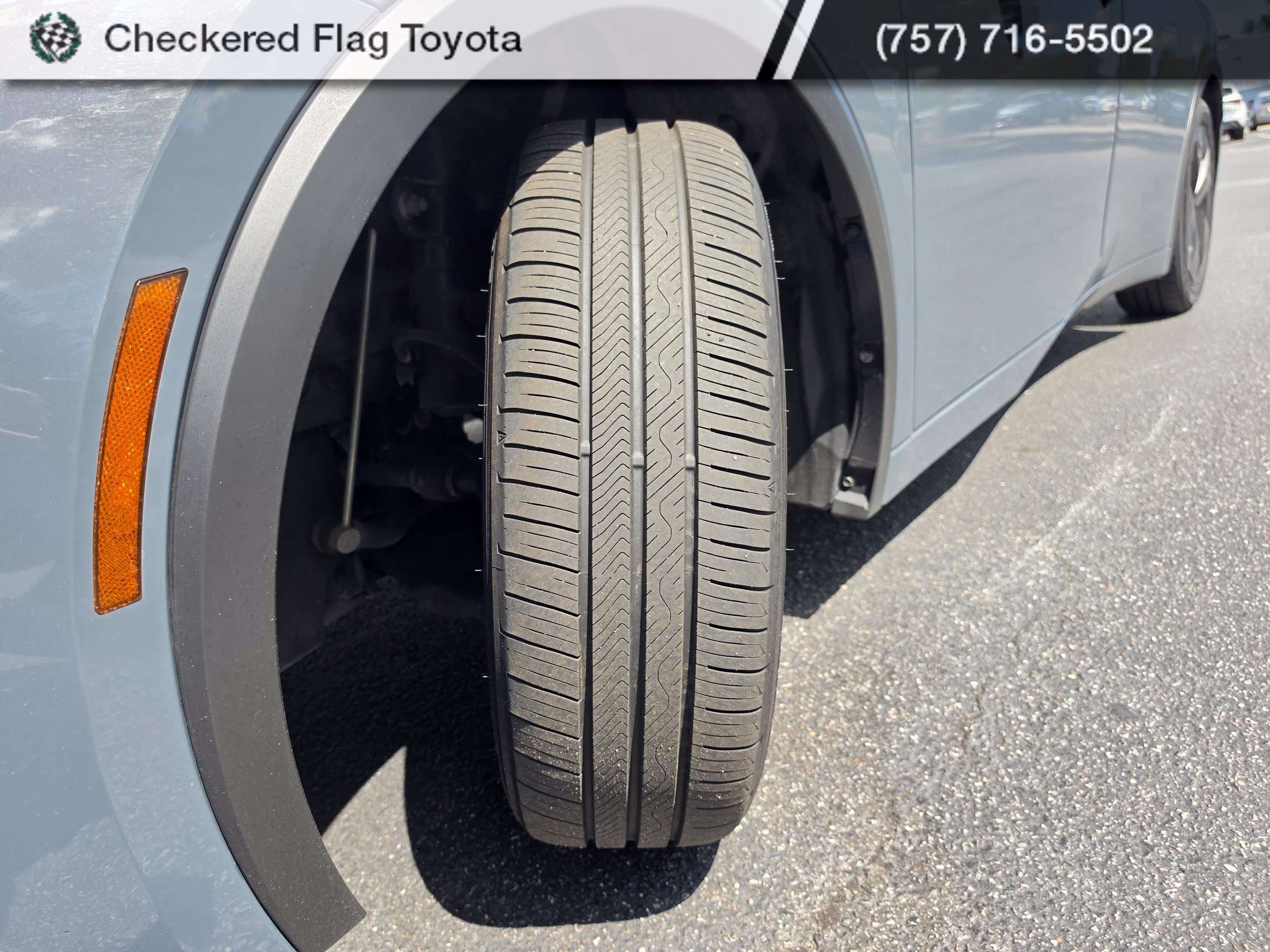 Used 2023 Toyota Prius LE FWD image 10