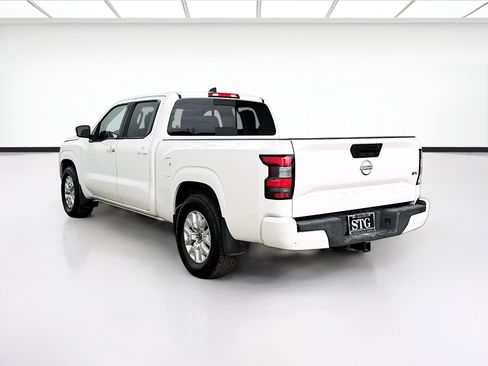 Used 2023 Nissan Frontier SV RWD image 6