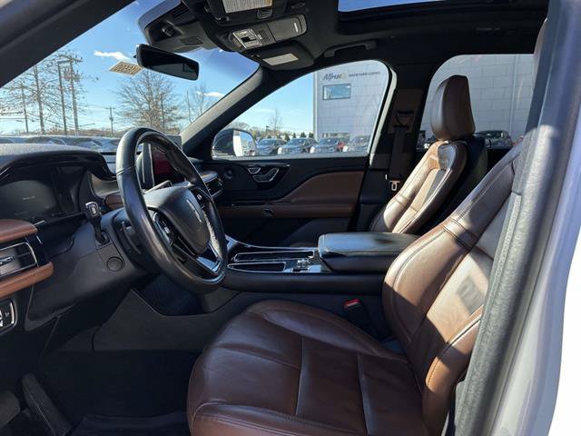 Used 2023 Lincoln Aviator Reserve w/ Equipment Group 201A AWD/4WD image 13