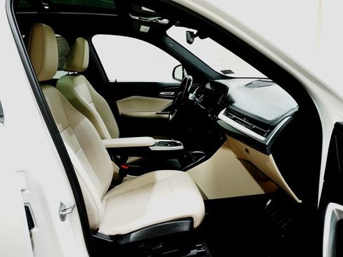 Certified 2023 BMW X1 xDrive28i w/ Convenience Package image 11