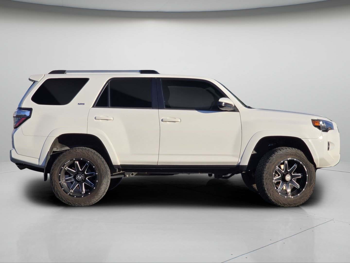 Used 2020 Toyota 4Runner SR5 AWD/4WD image 51