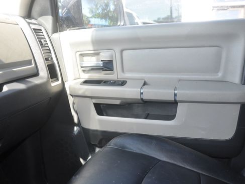 Used 2012 RAM 1500 Big Horn w/ Remote Start & Security Group RWD image 38