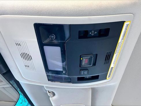 Used 2019 Lexus ES 350 Luxury w/ Accessory Package 2 image 32