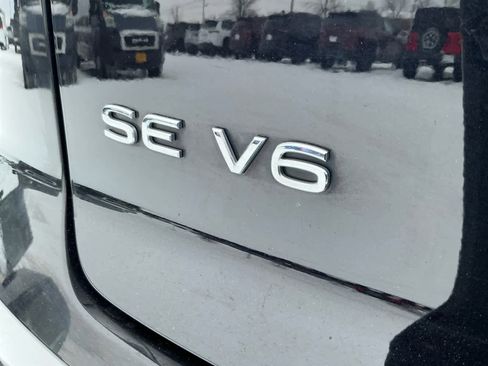 Used 2023 Volkswagen Atlas Cross Sport SE w/ Black Wheel Package image 18