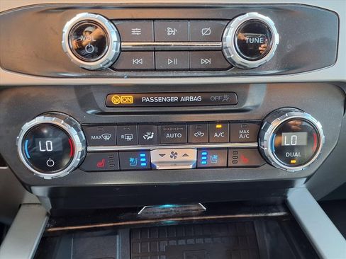 Used 2022 Ford F250 Lariat w/ Lariat Ultimate Package image 7