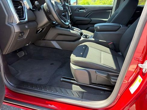 Certified 2025 GMC Canyon Elevation AWD/4WD image 9