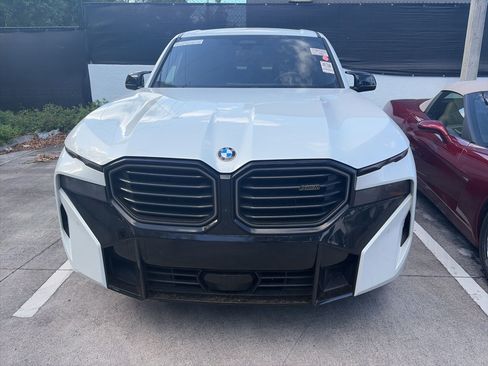 Used 2023 BMW XM AWD/4WD image 2