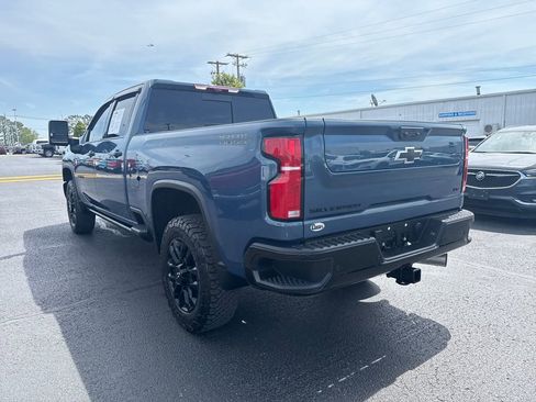 Used 2026 Chevrolet Silverado 3500 LTZ w/ LTZ Plus Package AWD/4WD image 3