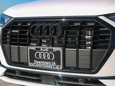 New 2025 Audi Q3 2.0T Premium image 6