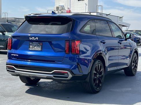 Certified 2023 Kia Sorento SX image 8