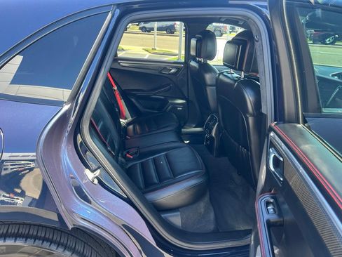 Used 2018 Porsche Macan GTS AWD/4WD image 45