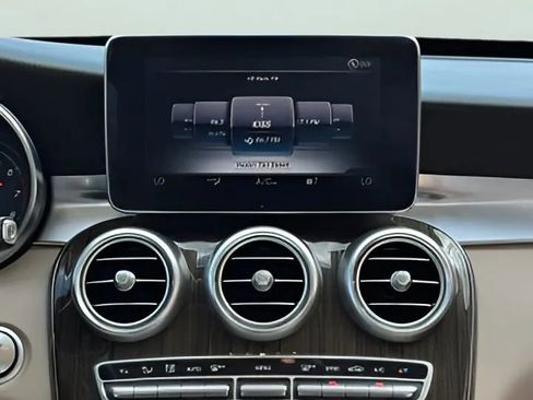 Used 2016 Mercedes-Benz C 300 Sedan w/ Surround View Package image 27