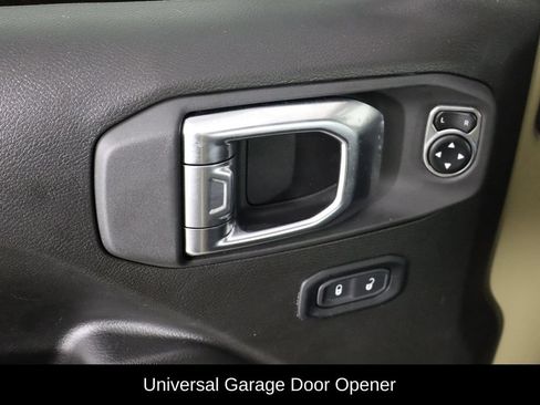 Used 2025 Jeep Gladiator Rubicon w/ Safety Group AWD/4WD image 20