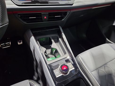 New 2026 Volkswagen Tiguan SEL R-Line AWD/4WD image 23