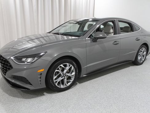 Certified 2023 Hyundai Sonata SEL w/ Cargo Package image 3