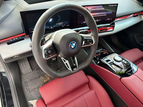 Used 2026 BMW i5 eDrive40 w/ M Sport Package RWD image 4
