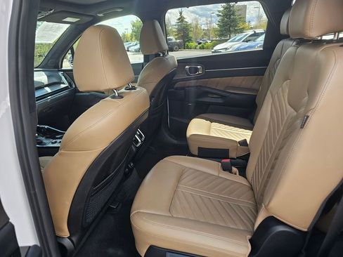 Used 2024 Kia Sorento SX Prestige w/ Olive Brown Leather Package image 18