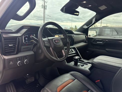 Used 2023 GMC Sierra 1500 AT4 image 8