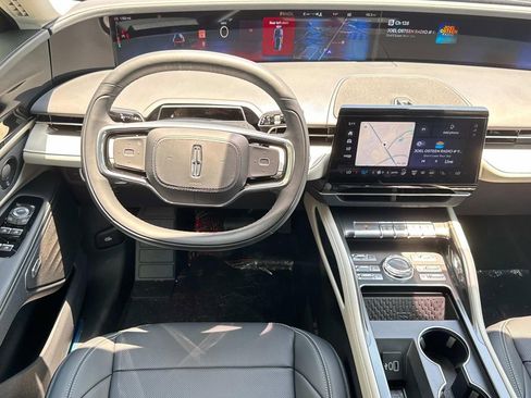 New 2025 Lincoln Nautilus Premier w/ Equipment Group 102A image 24