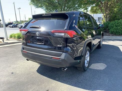 Used 2025 Toyota RAV4 XLE w/ Convenience Package FWD image 8