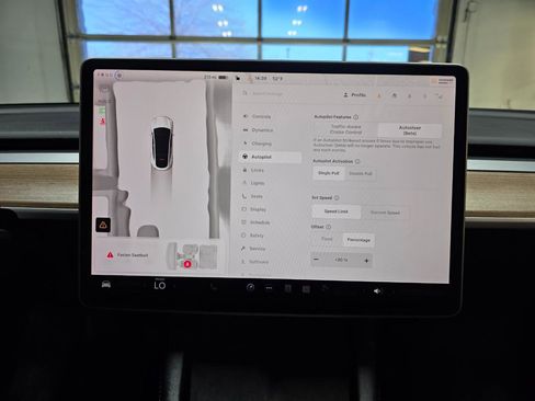 Used 2023 Tesla Model Y Long Range image 35