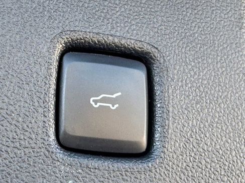 Used 2023 Ford Escape ST-Line Elite image 32