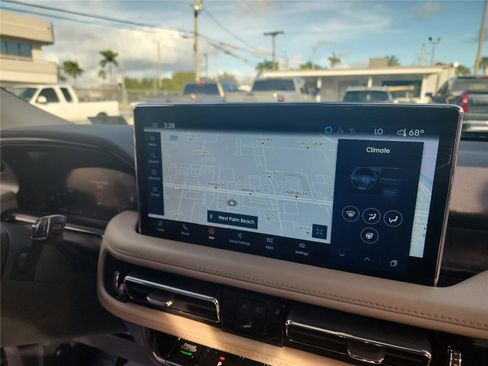 Used 2022 Lincoln Nautilus Reserve image 30