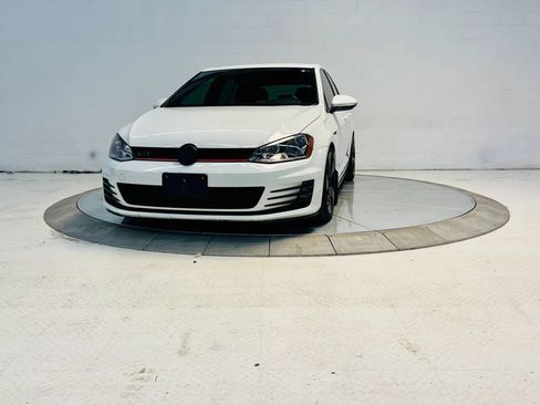 Used 2015 Volkswagen GTI S FWD image 8