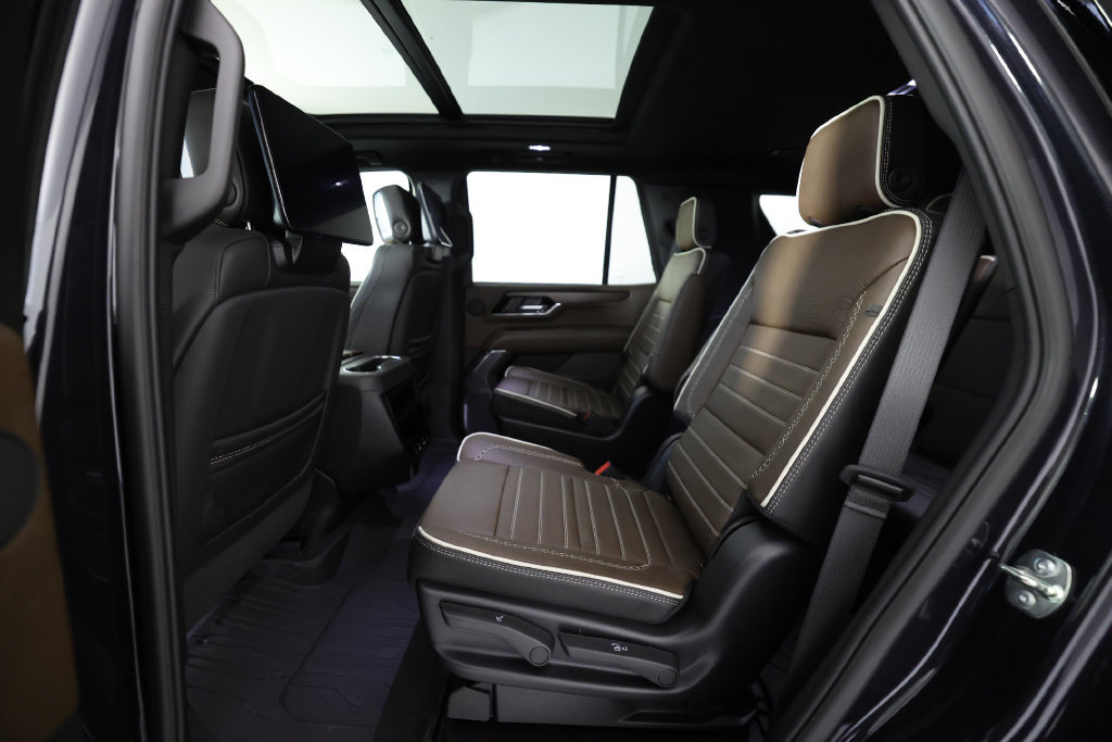 Used 2026 GMC Yukon Denali Ultimate AWD/4WD image 15