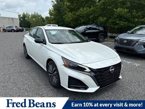 New 2026 Nissan Altima 2.5 SV FWD image 1