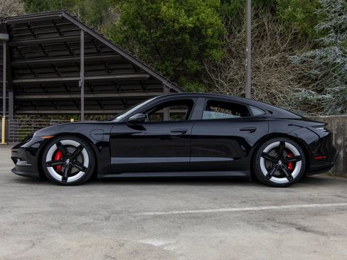 New 2025 Porsche Taycan 4S image 2