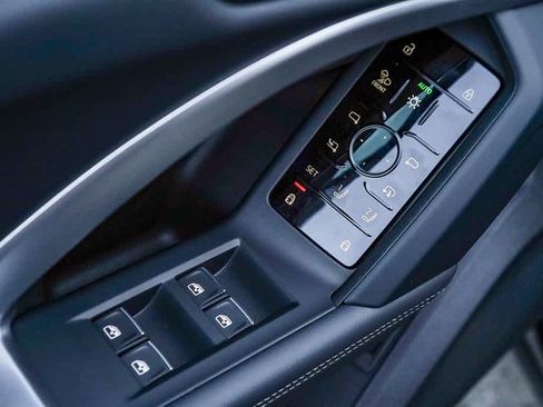 New 2025 Audi Q5 Premium Plus image 23