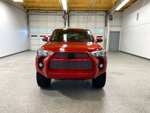 Used 2017 Toyota 4Runner SR5 image 7