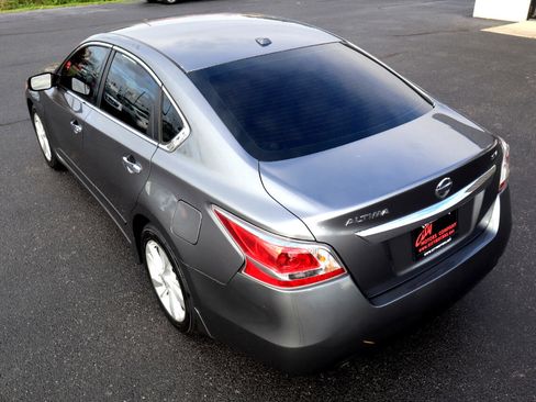 Used 2015 Nissan Altima 2.5 SV image 14